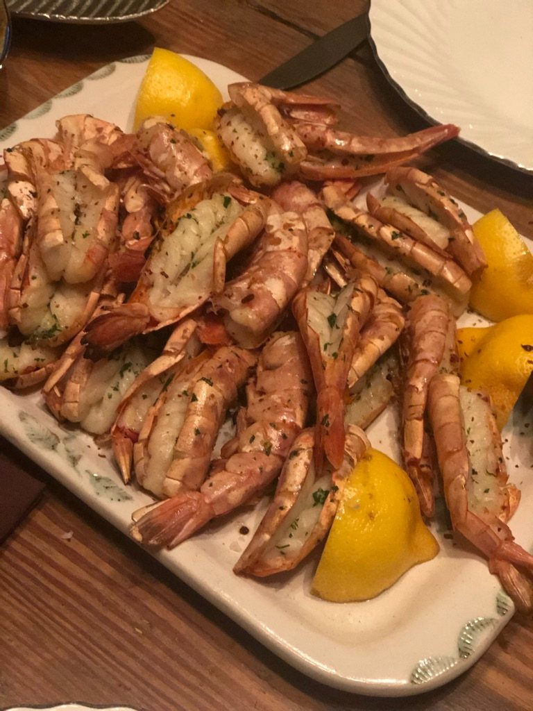 Grilled shrimp with lemon