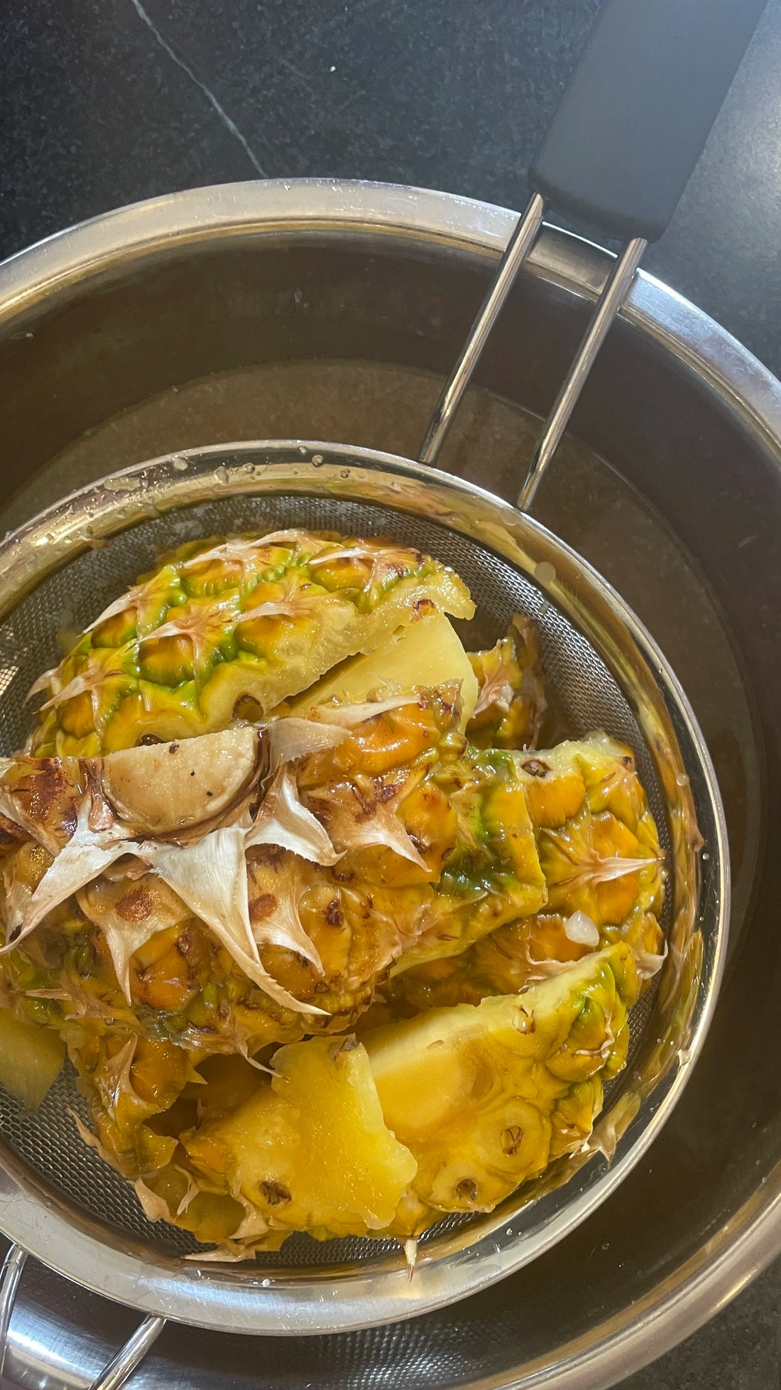 Tepache (probiotic drink)